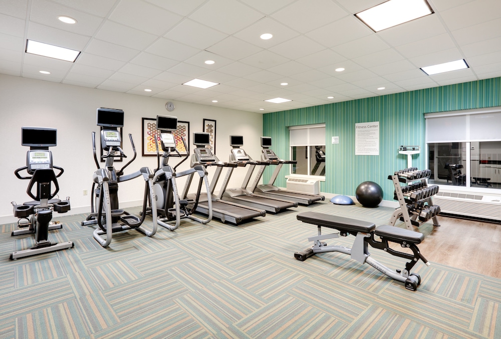 holiday inn express and suites dublin by ihg
