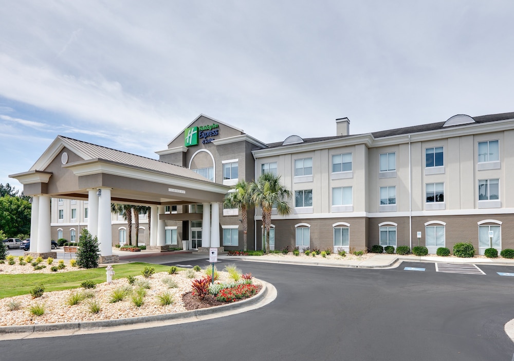 holiday inn express and suites dublin by ihg