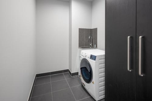 oros hotel and apartments