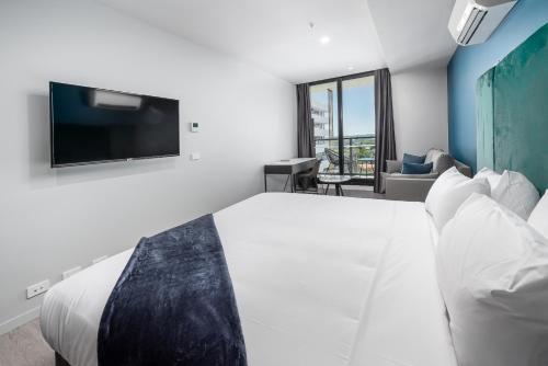 oros hotel and apartments