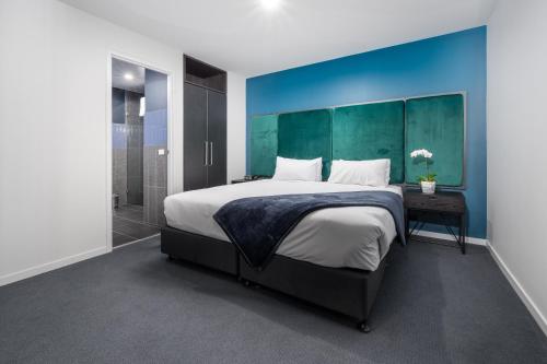 oros hotel and apartments