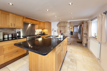 camside chipping campden taswell retreats