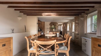 camside chipping campden taswell retreats