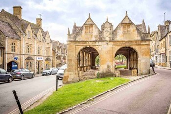 camside chipping campden taswell retreats