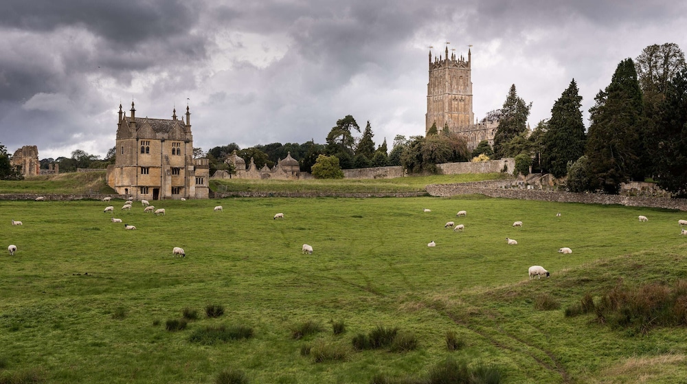 camside chipping campden taswell retreats