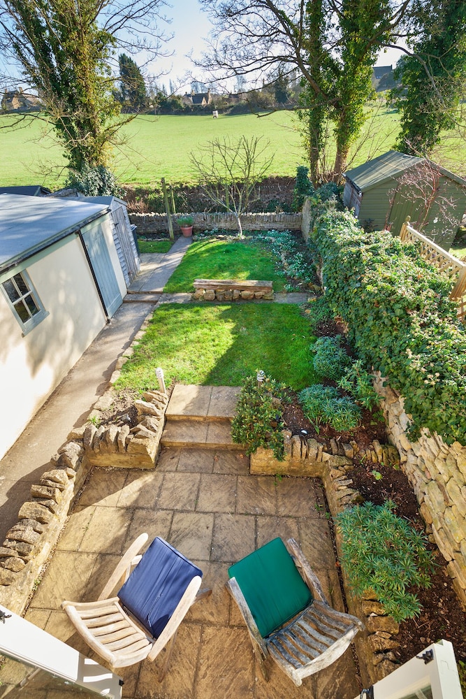 camside chipping campden taswell retreats