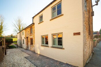 camside chipping campden taswell retreats