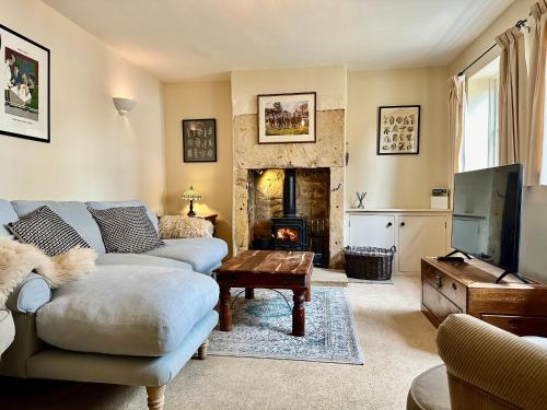 camside chipping campden taswell retreats