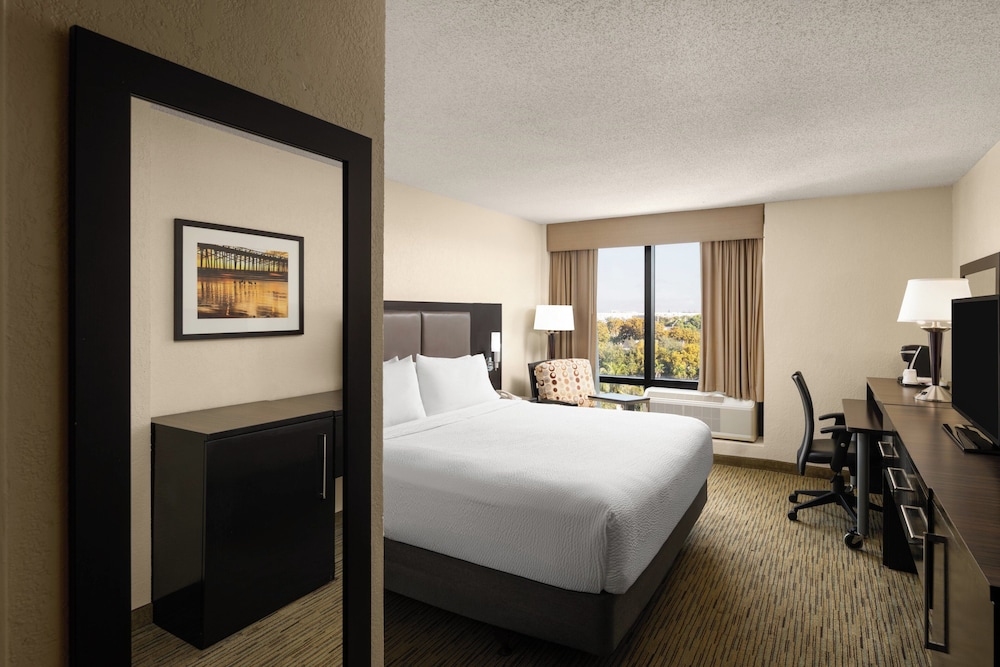holiday inn miami international airport by ihg