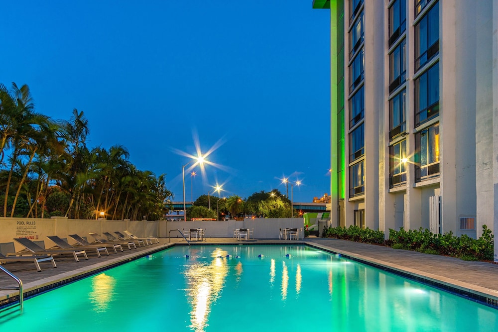 holiday inn miami international airport by ihg