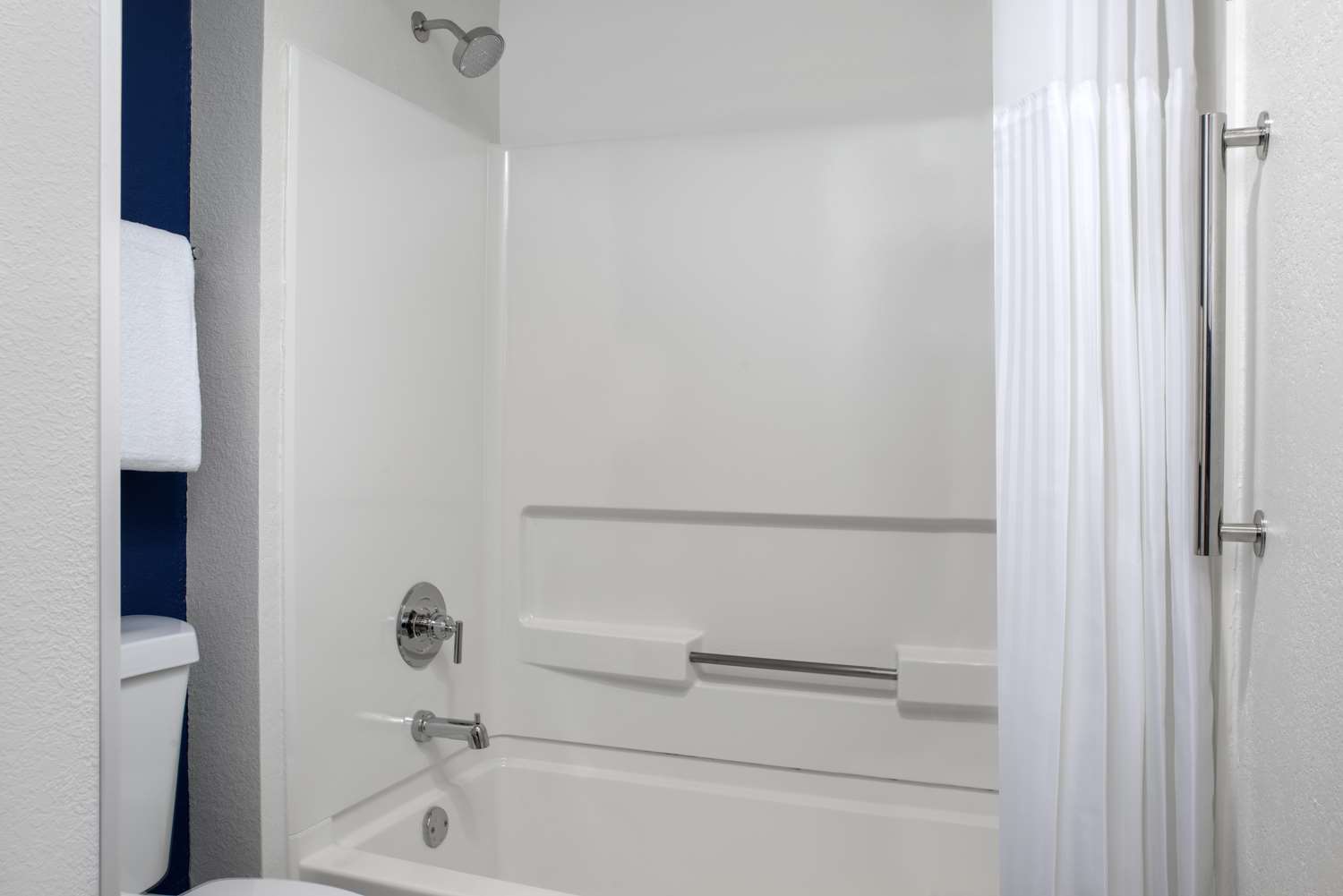 spark by hilton miami doral