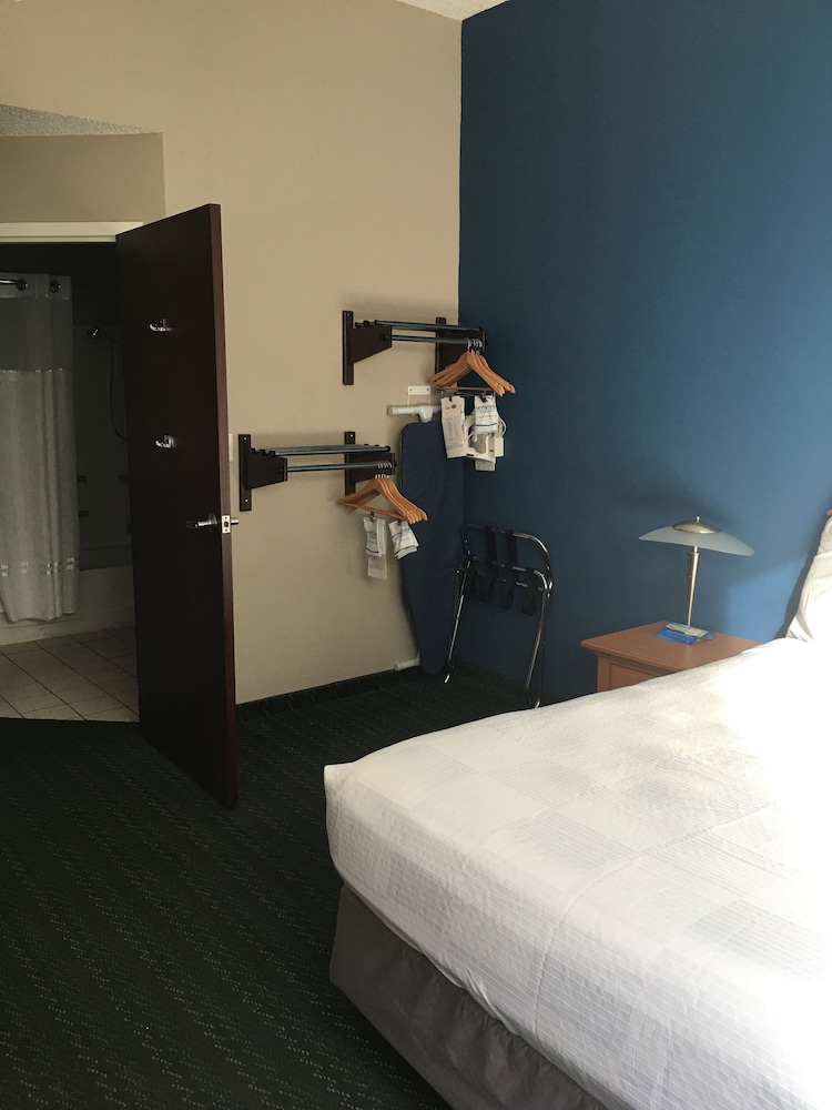 spark by hilton miami doral