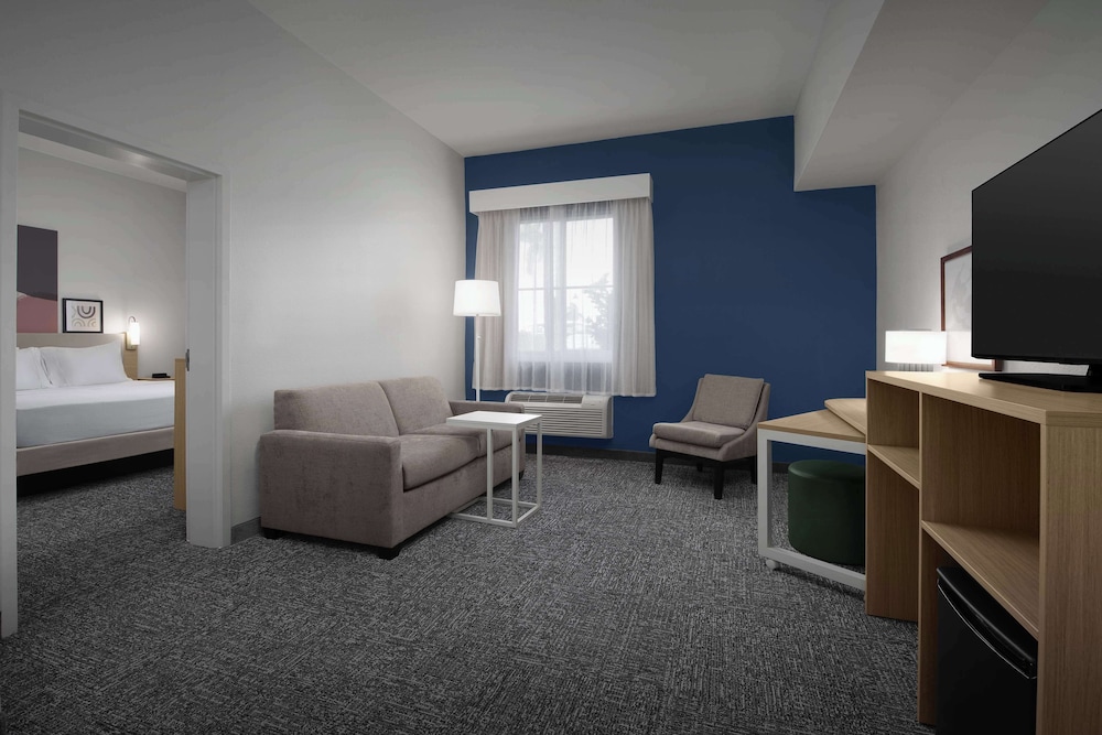 spark by hilton miami doral