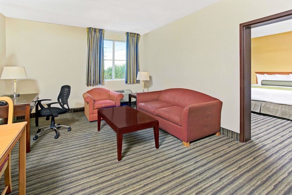 spark by hilton miami doral