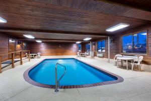 Super 8 By Wyndham Salina I-70,Salina>>Kansas,2 star