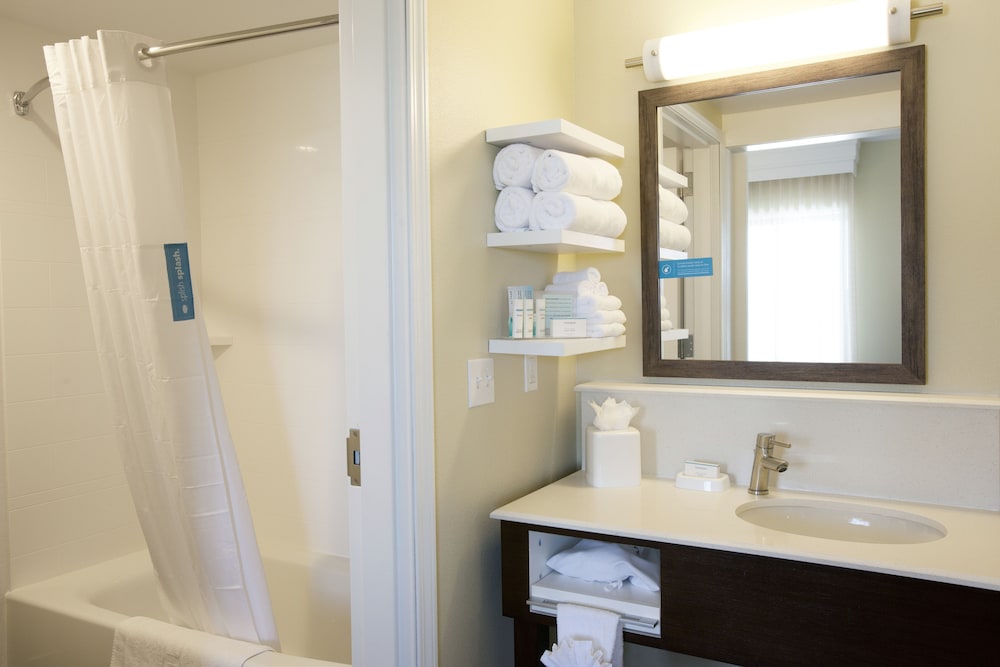 hampton inn and suites boise nampa at the idaho center