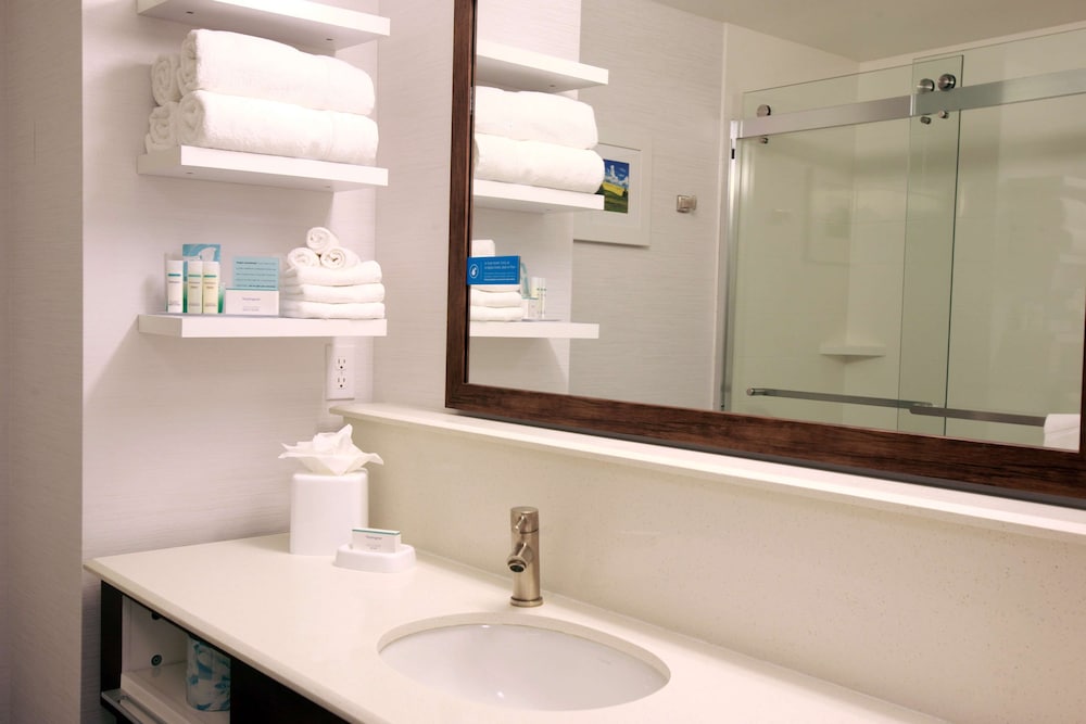 hampton inn and suites boise nampa at the idaho center