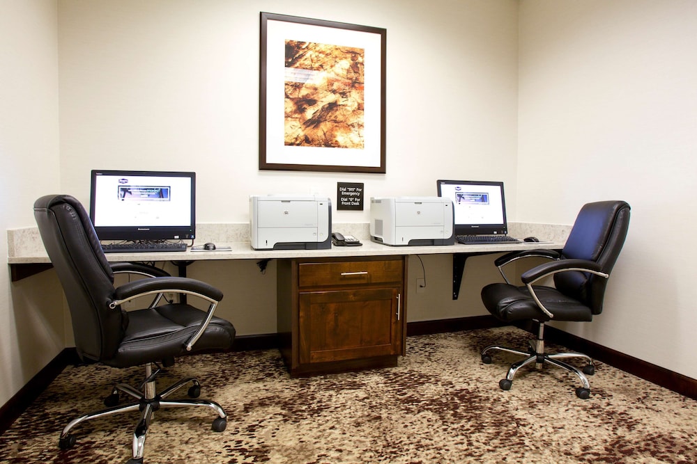 hampton inn and suites boise nampa at the idaho center
