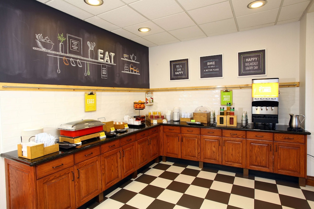 hampton inn and suites boise nampa at the idaho center