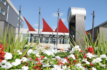the hotel at kirkwood center