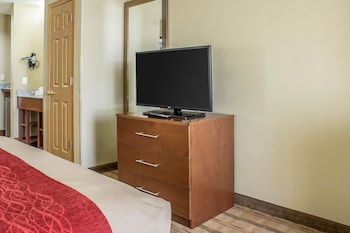 comfort inn and suites cedar rapids north collins road