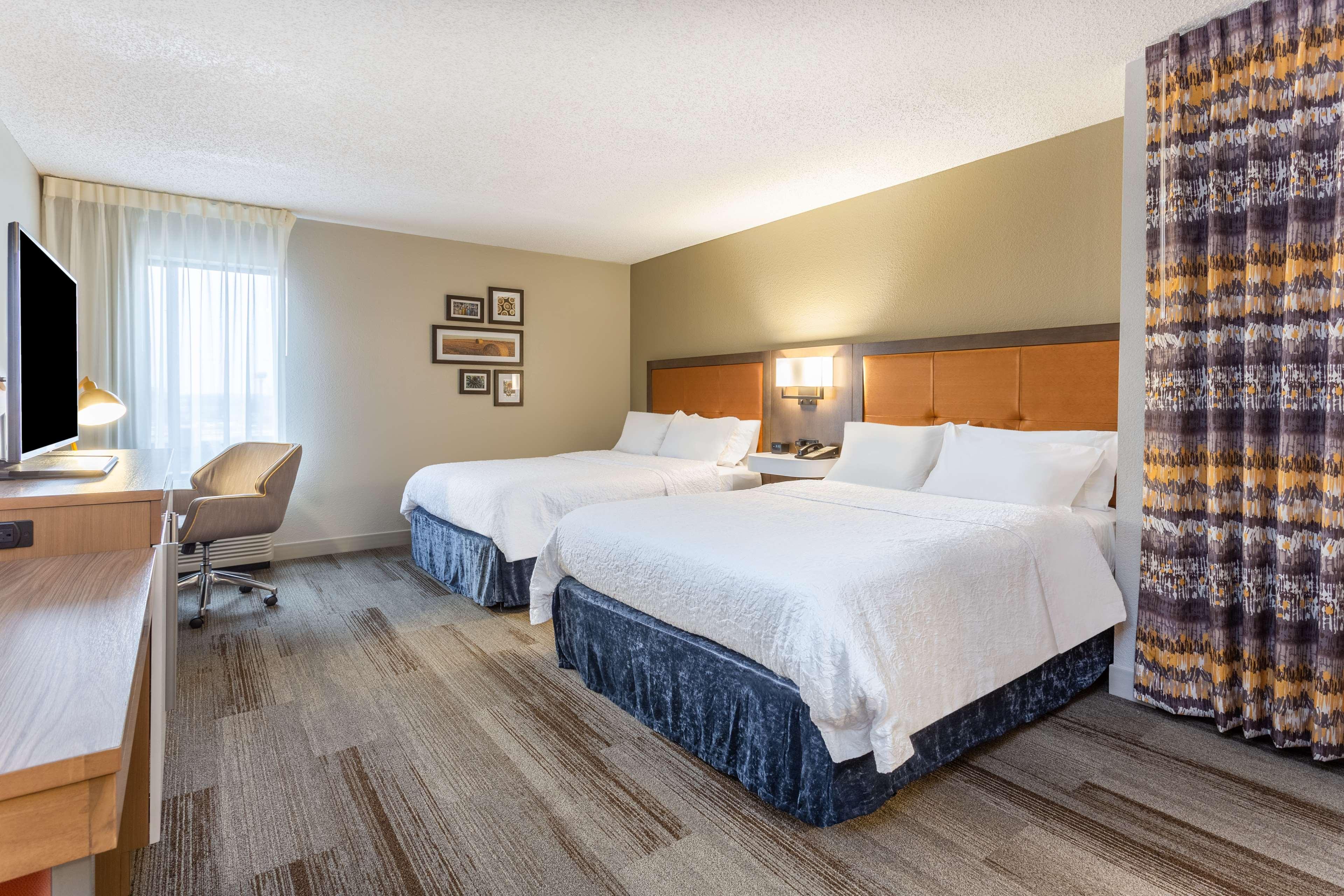 hampton inn cedar rapids