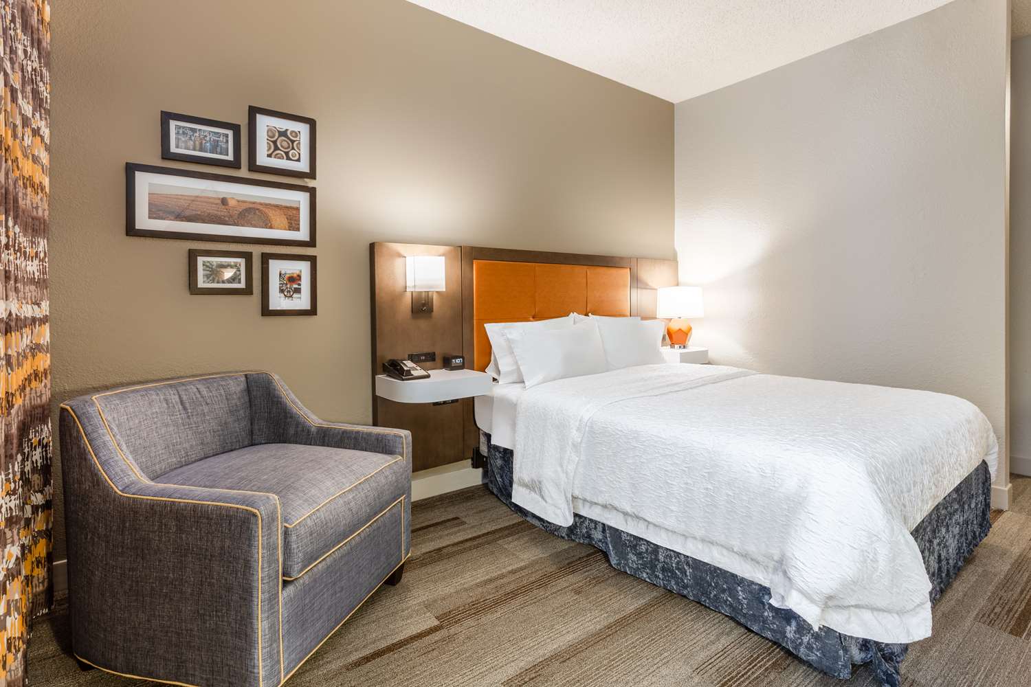 hampton inn cedar rapids