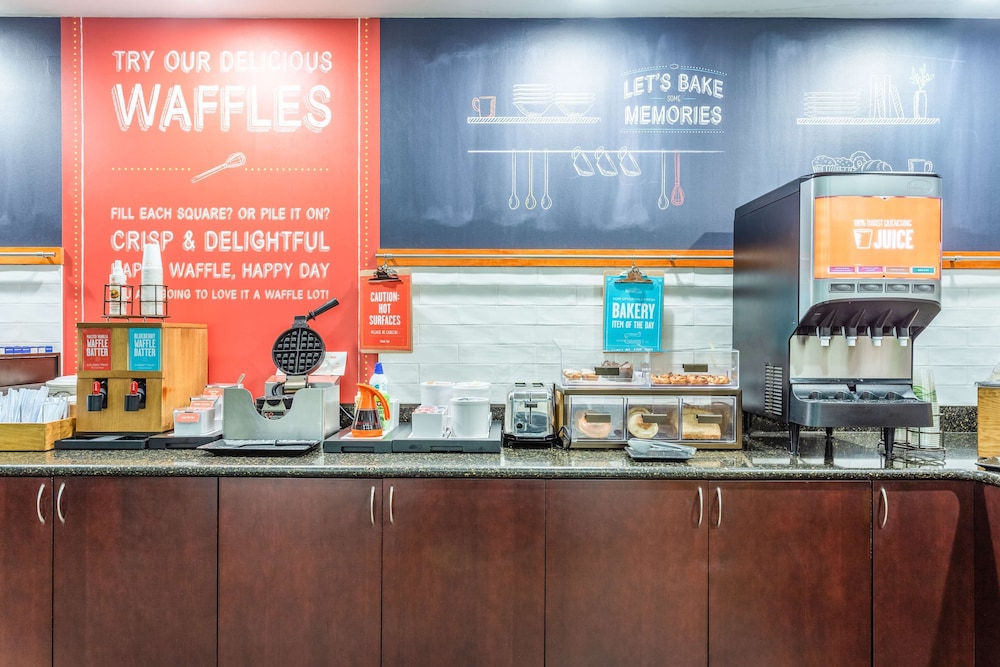 hampton inn cedar rapids