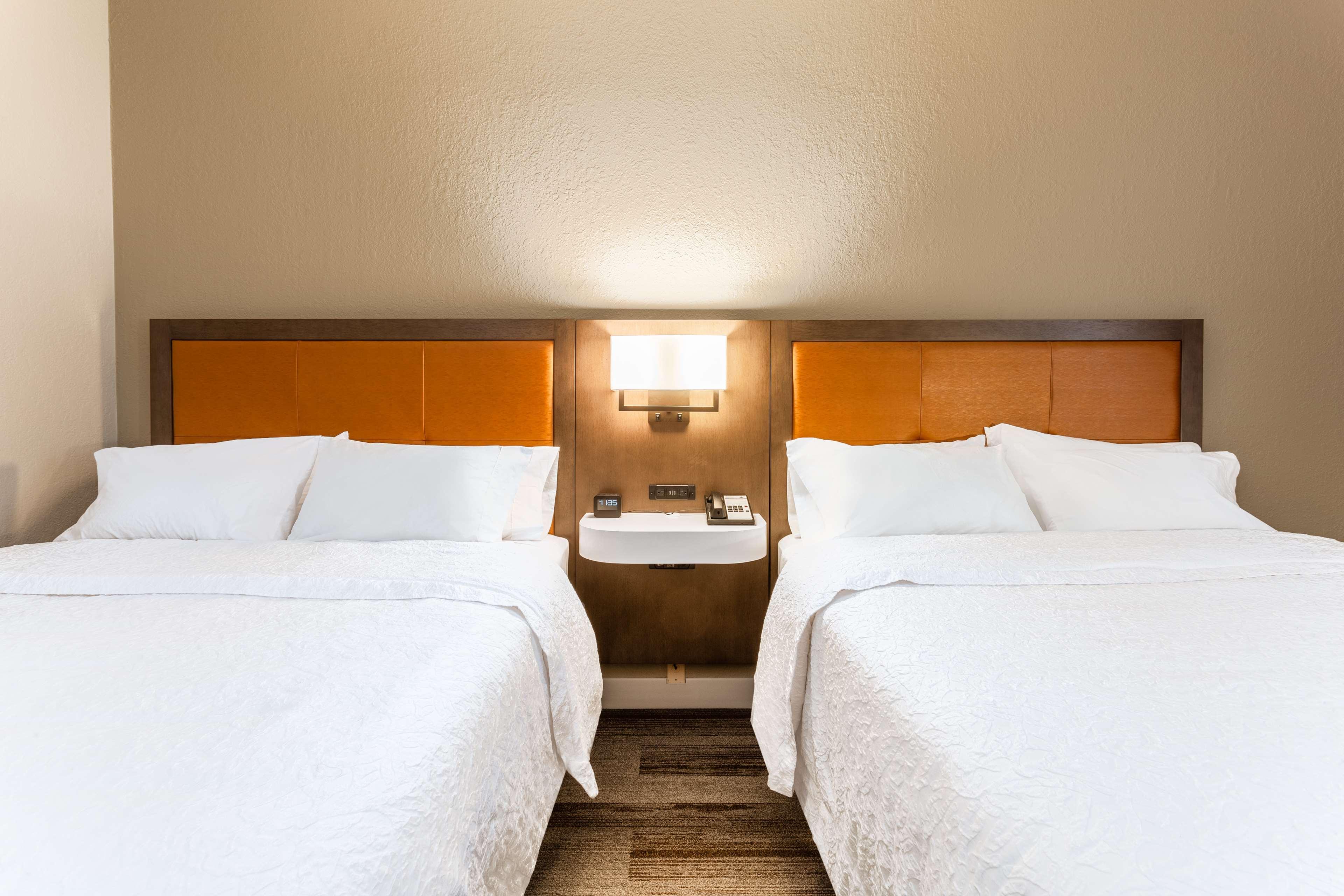 hampton inn cedar rapids