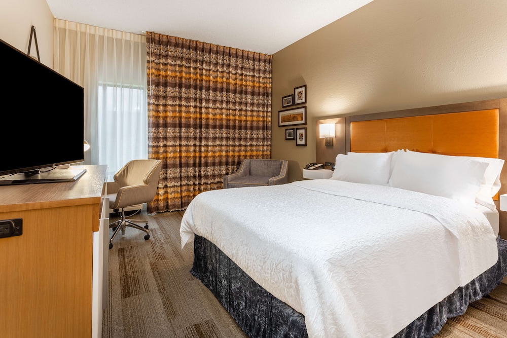 hampton inn cedar rapids