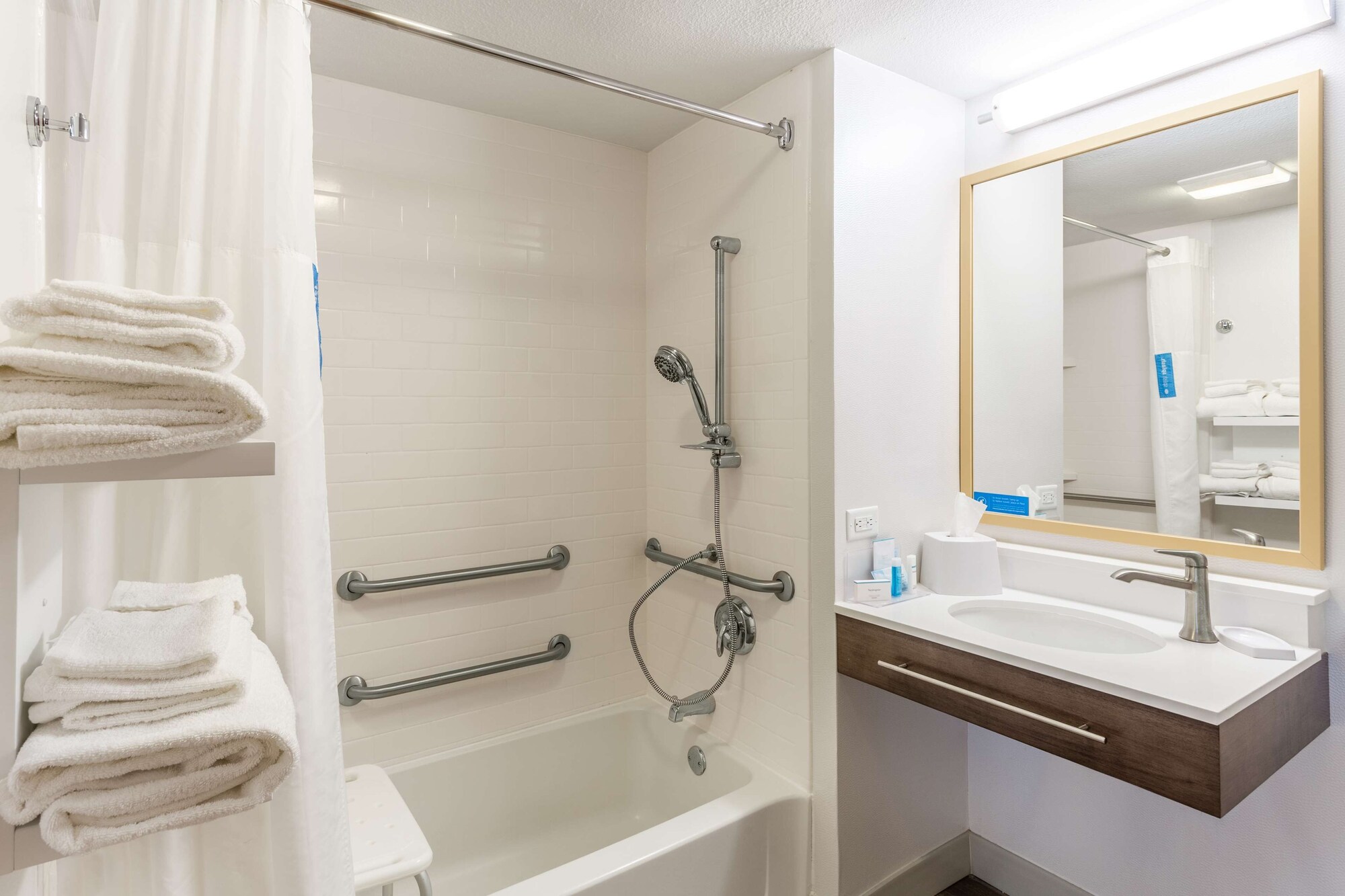 hampton inn cedar rapids