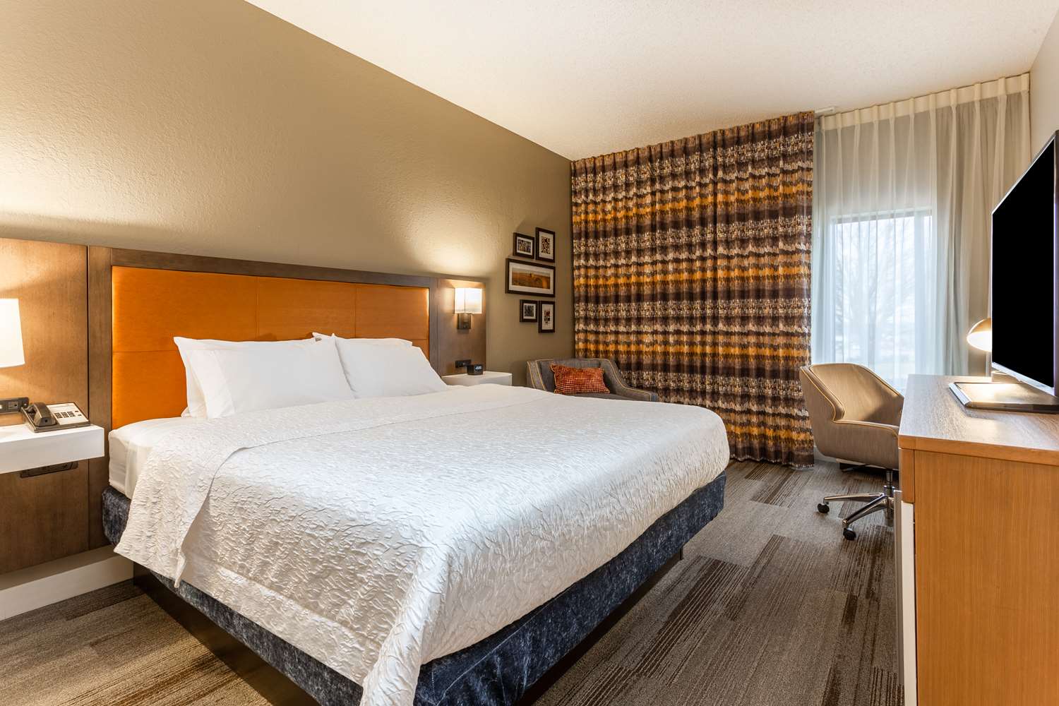 hampton inn cedar rapids