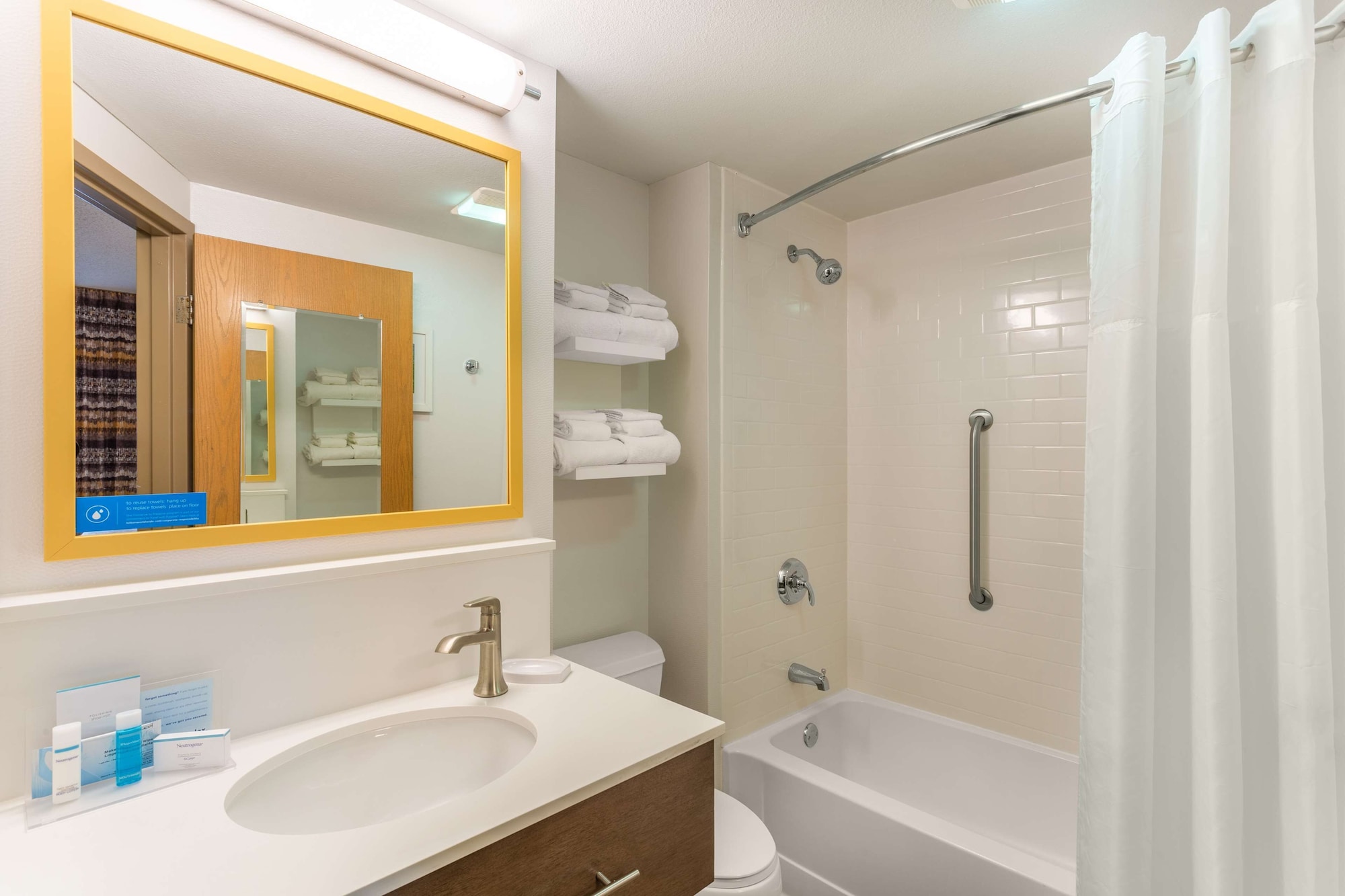 hampton inn cedar rapids