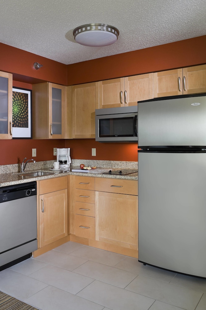 Residence Inn Cedar Rapids,Cedar Rapids>>Birmingham,3 star