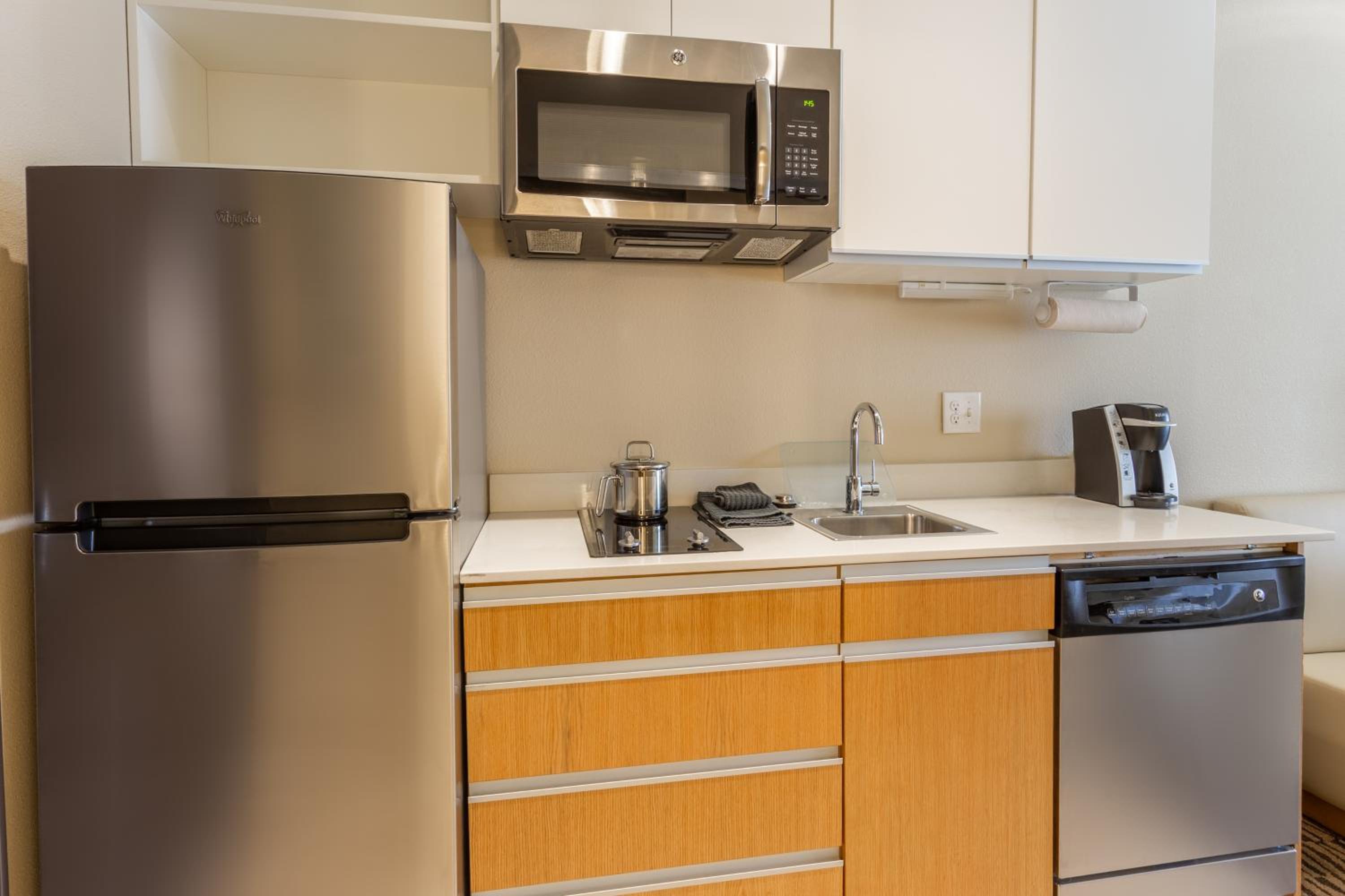 candlewood suites fargo south medical center an ihg hotel