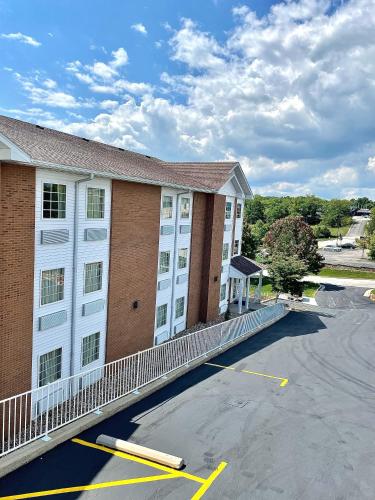 econo lodge inn and suites lake of the ozarks