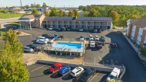 econo lodge inn and suites lake of the ozarks