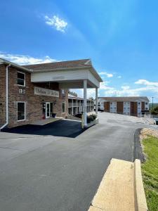 econo lodge inn and suites lake of the ozarks