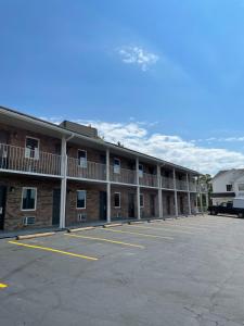 econo lodge inn and suites lake of the ozarks