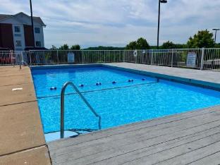 econo lodge inn and suites lake of the ozarks
