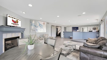 Econo Lodge  Inn & Suites Lake Of The Ozarks,United States Of America>>Osage Beach,2 star