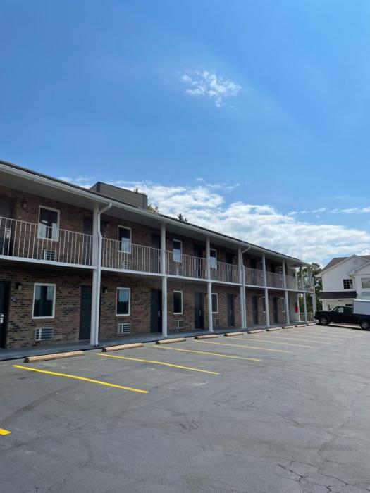 econo lodge inn and suites lake of the ozarks