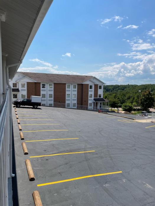 econo lodge inn and suites lake of the ozarks