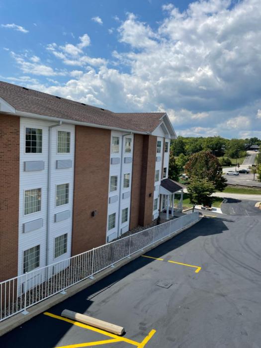 econo lodge inn and suites lake of the ozarks
