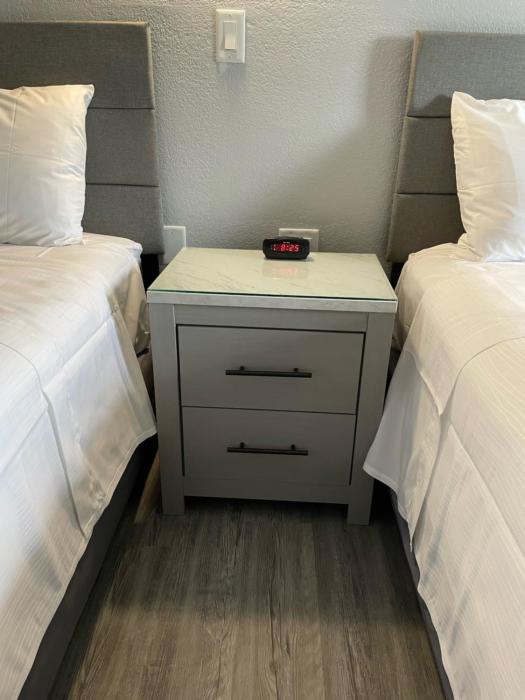 econo lodge inn and suites lake of the ozarks