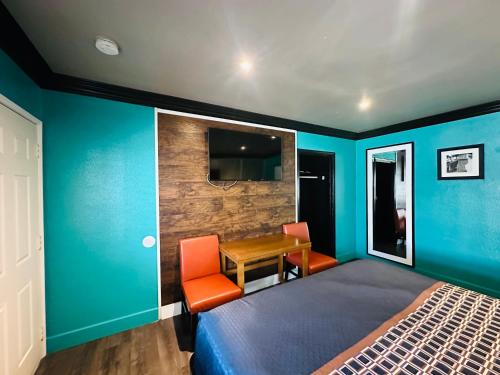 casa blanca inn and suites