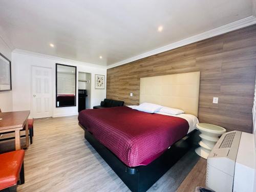 casa blanca inn and suites