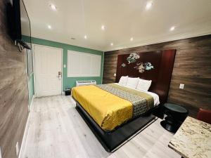 casa blanca inn and suites