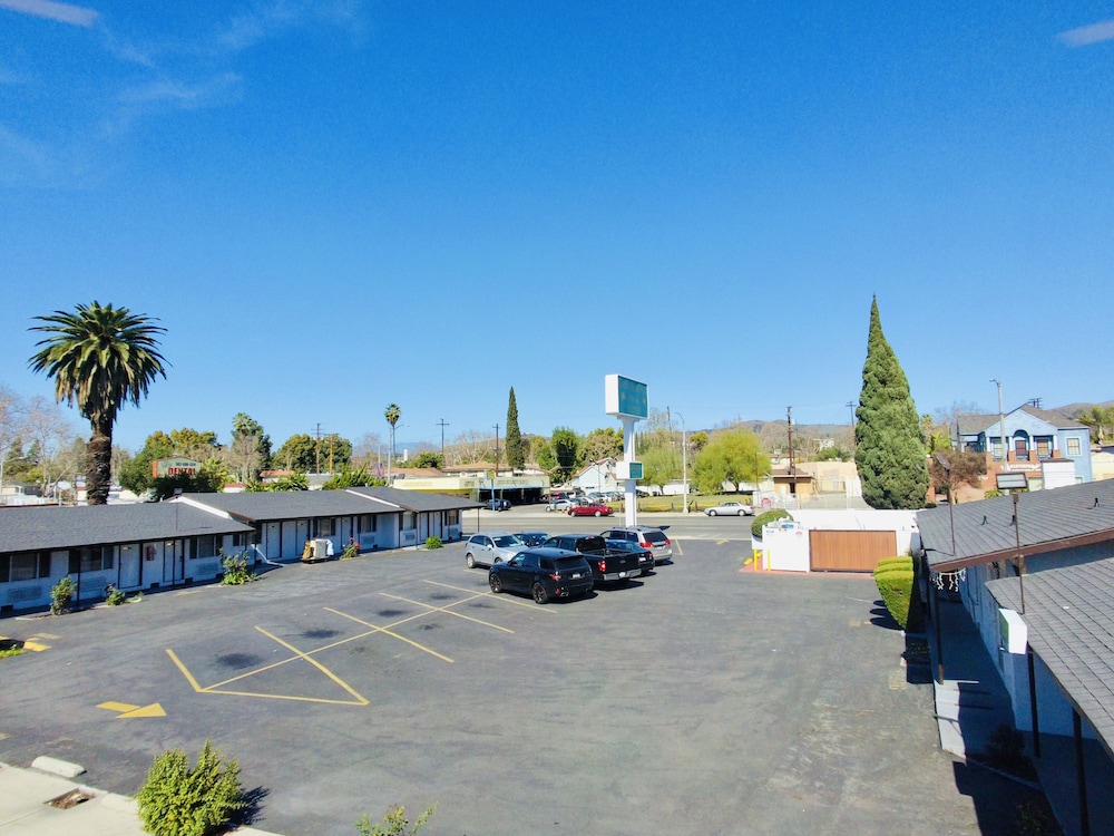 casa blanca inn and suites