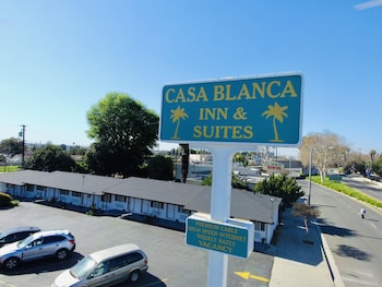 casa blanca inn and suites
